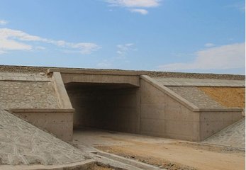 滄州臨港經濟技術開發(fā)區(qū)貨物裝卸配套工程（一期）涵洞工程